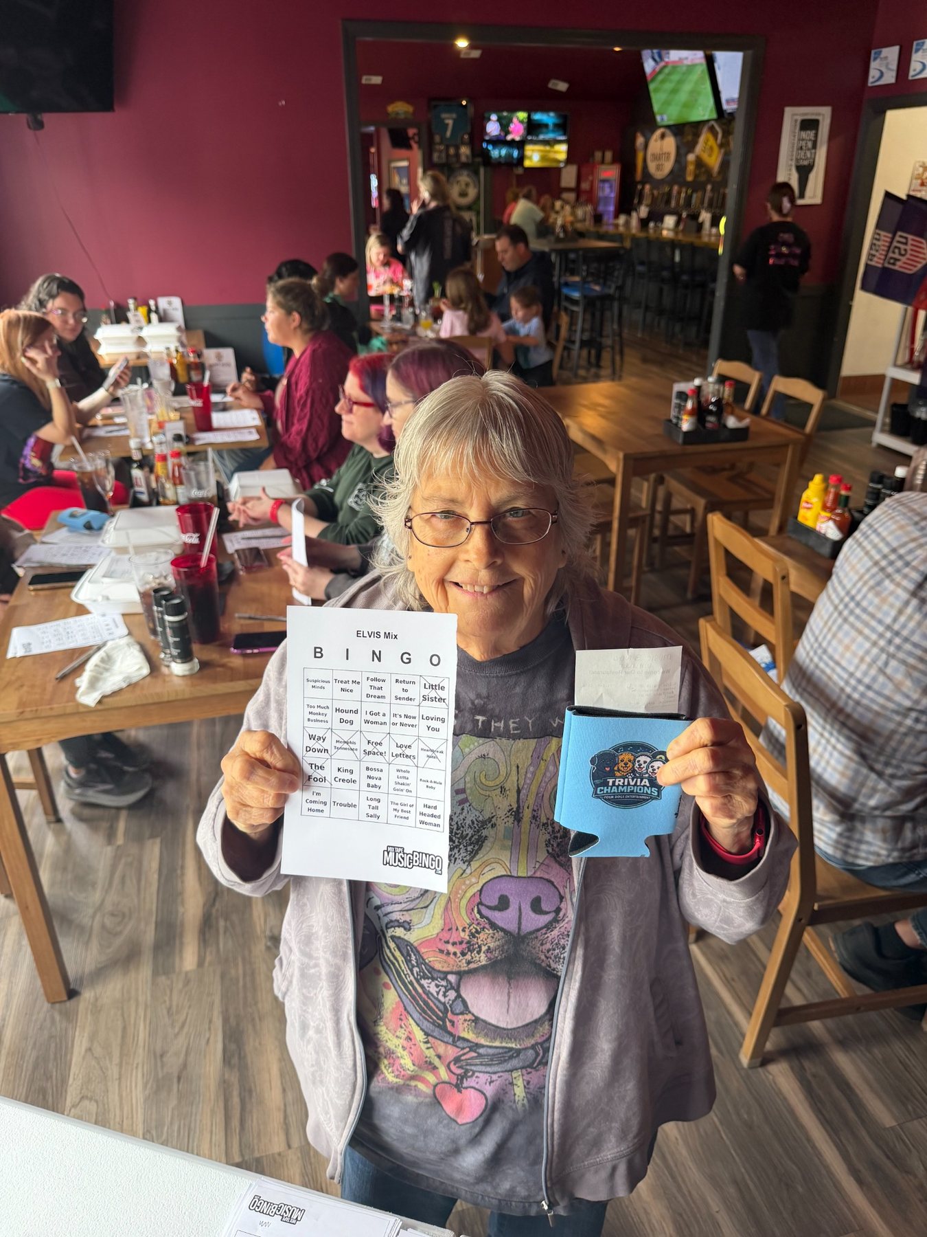 Music bingo guest showing a winning card