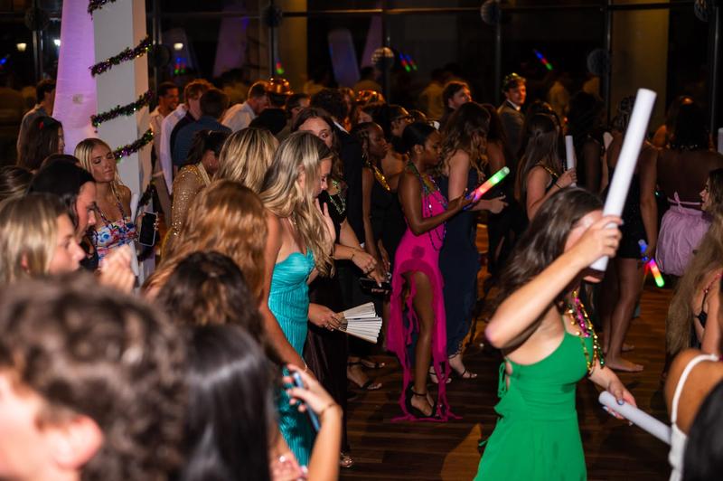 Packed dance floor at Four Dogs Entertainment DJ event in South Carolina